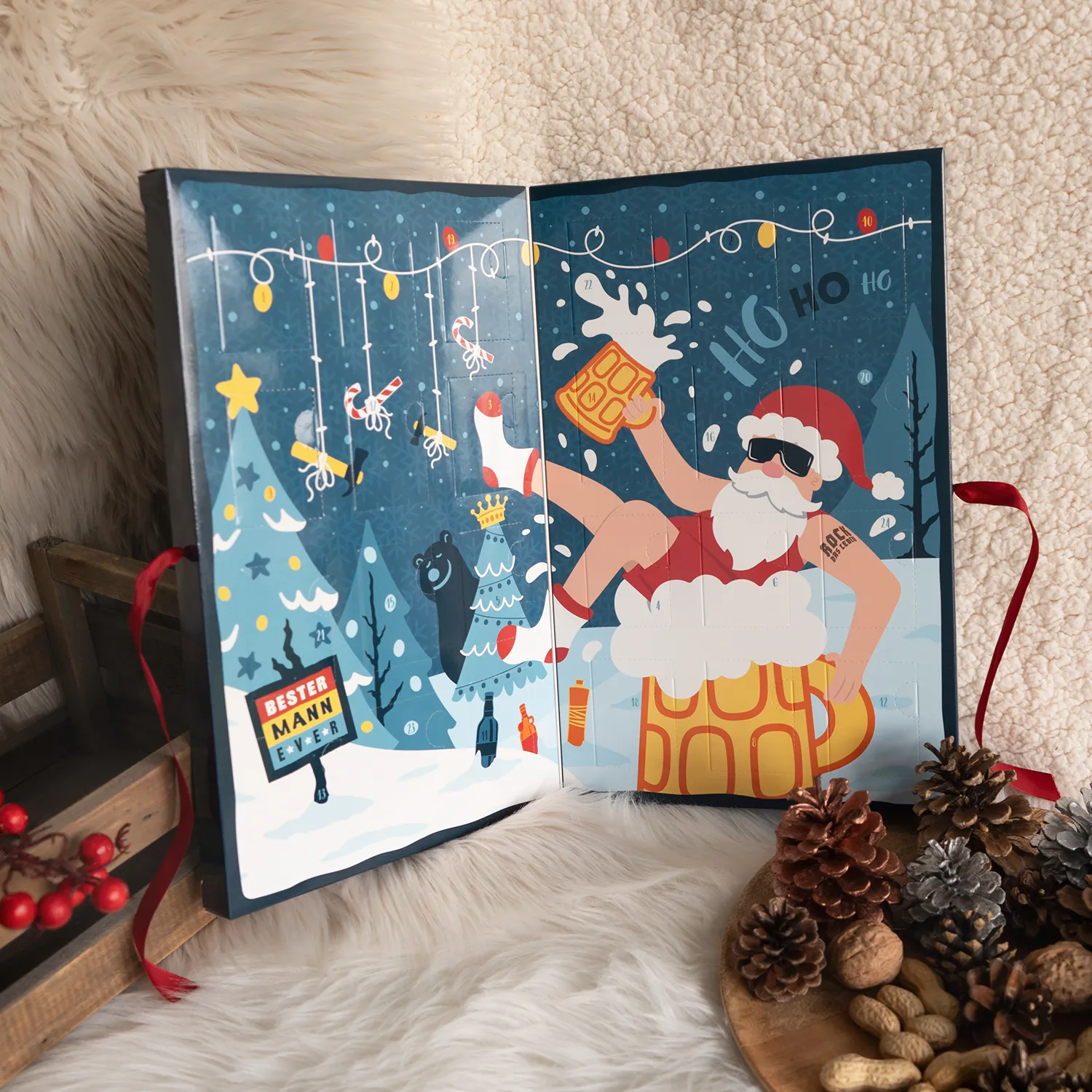 Adventskalender aus Karton mit Strand-Weihnachtsmotiv und Santa