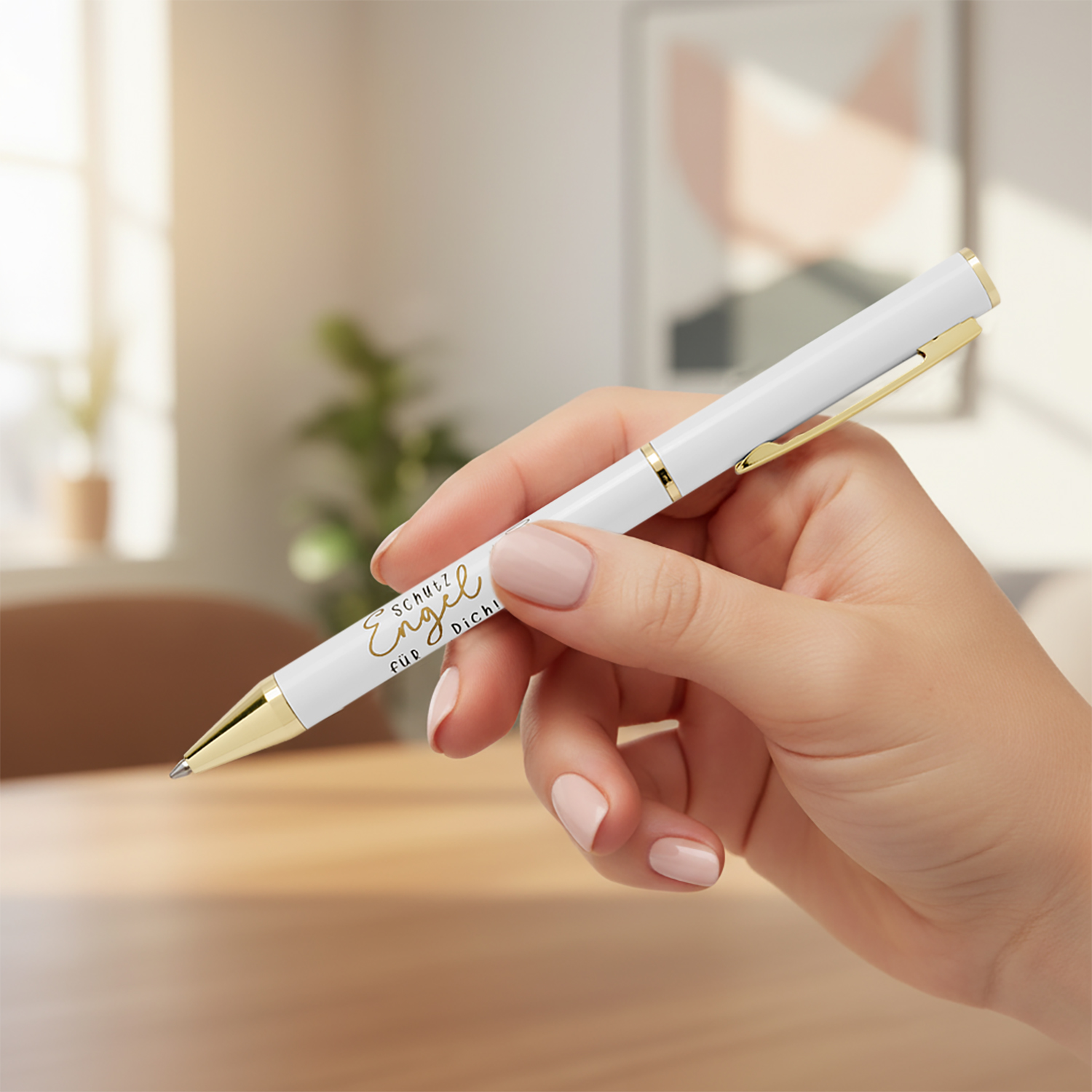 Weißer Kugelschreiber mit goldenen Akzenten und Schutzengel-Motiv