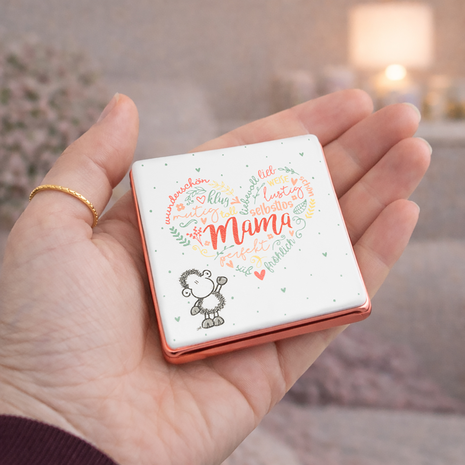 Taschenspiegel mit Roségold-Rahmen und Mama-Motiv auf weißer Front