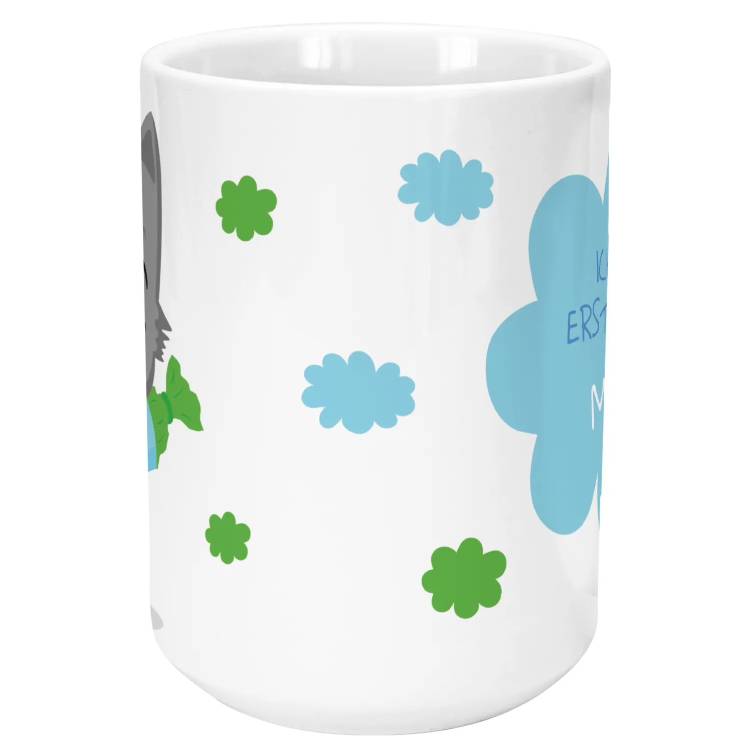 Weiße Keramiktasse mit blauen Wolken und grünen Kleeblättern, personalisiert