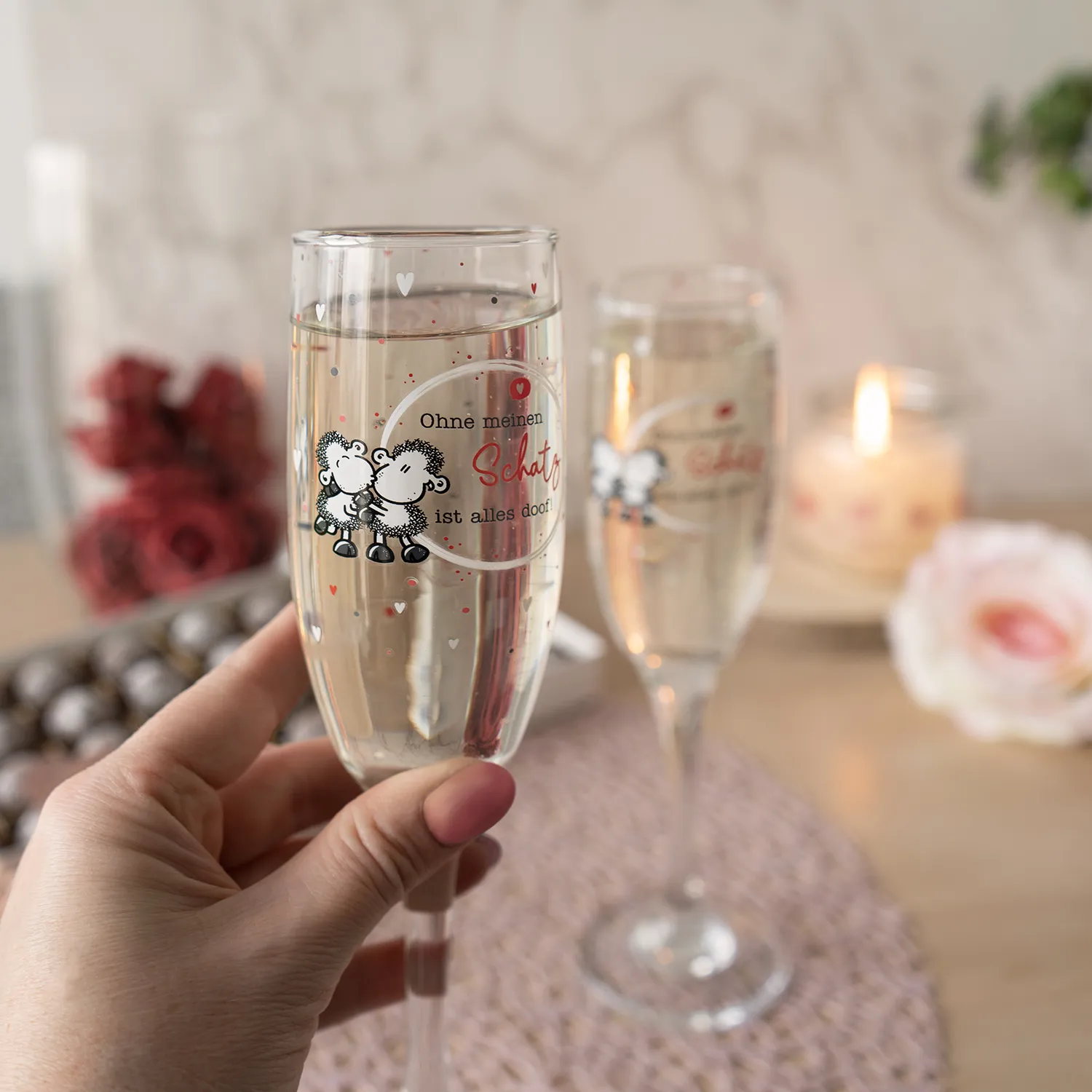 Sektglas-Set mit Spruch Ohne meinen Schatz ist alles doof! aus klarem Glas in Geschenkbox