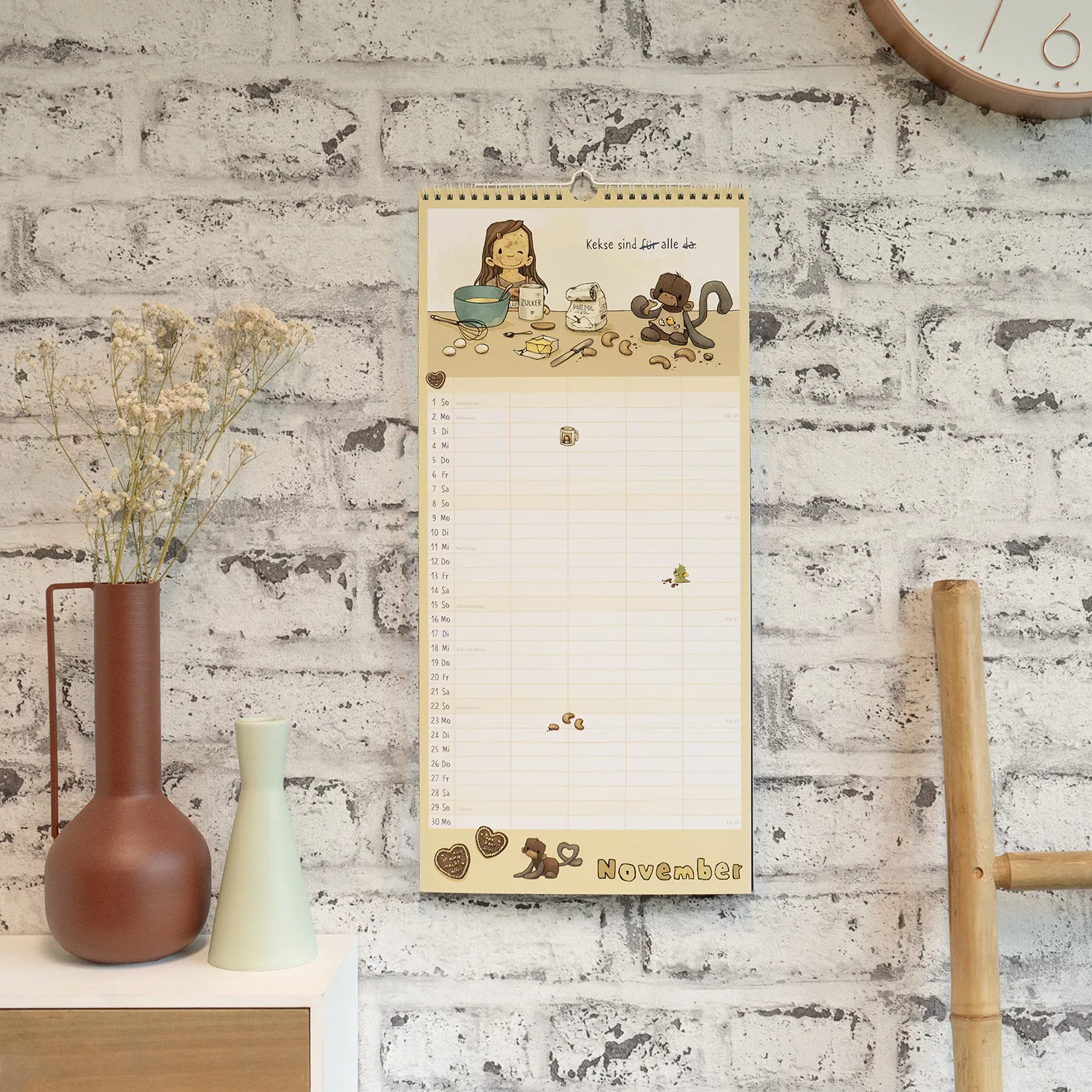 Familienplaner 2026 Anouk mit Schafmotiven, 23x49 cm, Spiralbindung, 250 Sticker