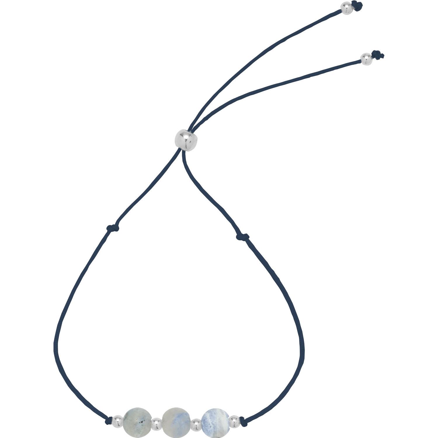 Dunkelblaues Armband mit hellblauen Sodalith-Perlen und silbernen Akzenten.