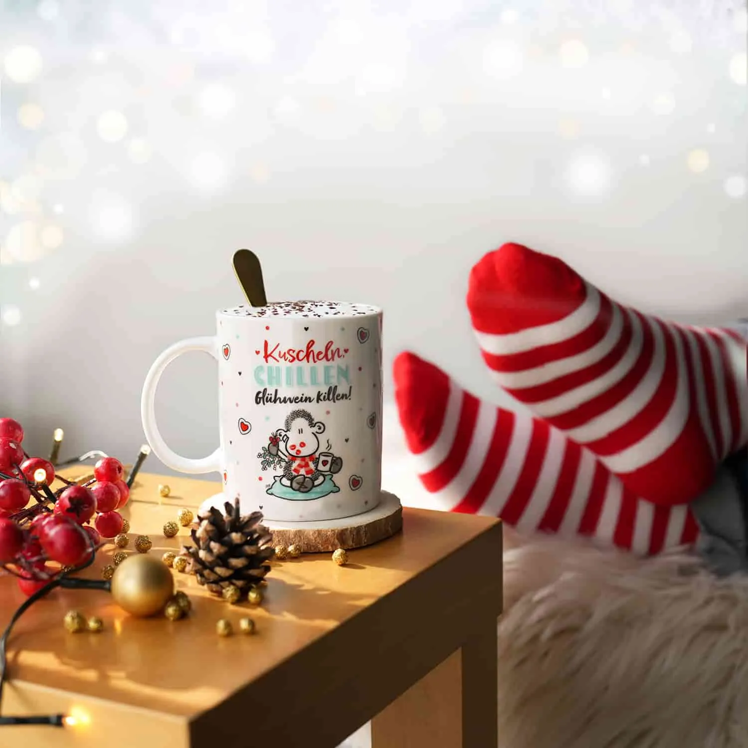 Geschenkset Tasse und Socken mit weihnachtlichem sheepworld Motiv