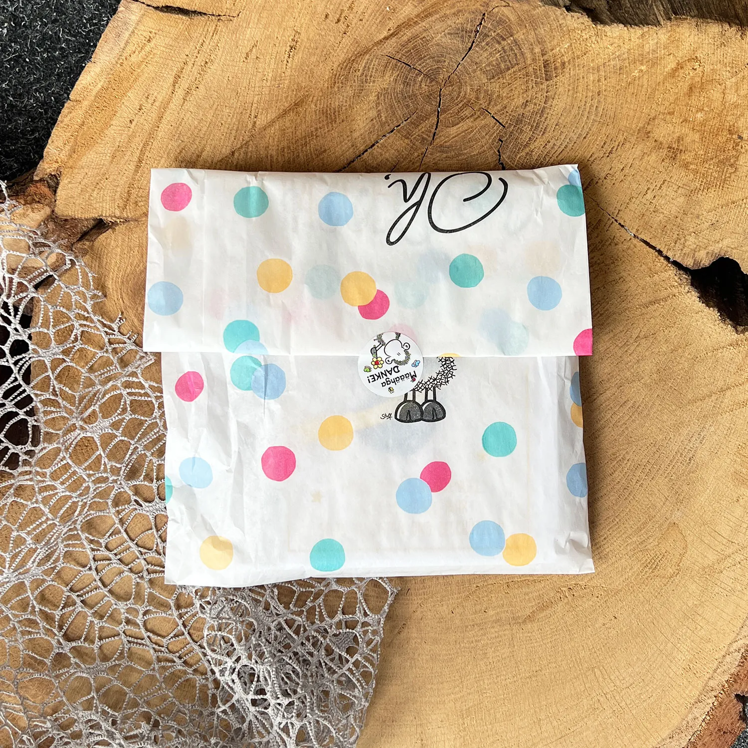 Set aus fünf Geburtstagskarten im Pastell-Punktendesign mit Umschlägen