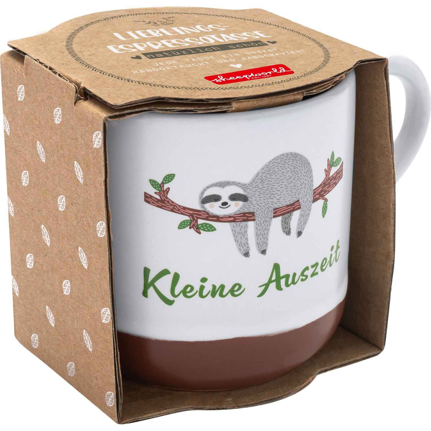 Espressotasse aus Steinzeug mit Faultier-Motiv und grünem Schriftzug 'Kleine Auszeit', in Geschenkverpackung