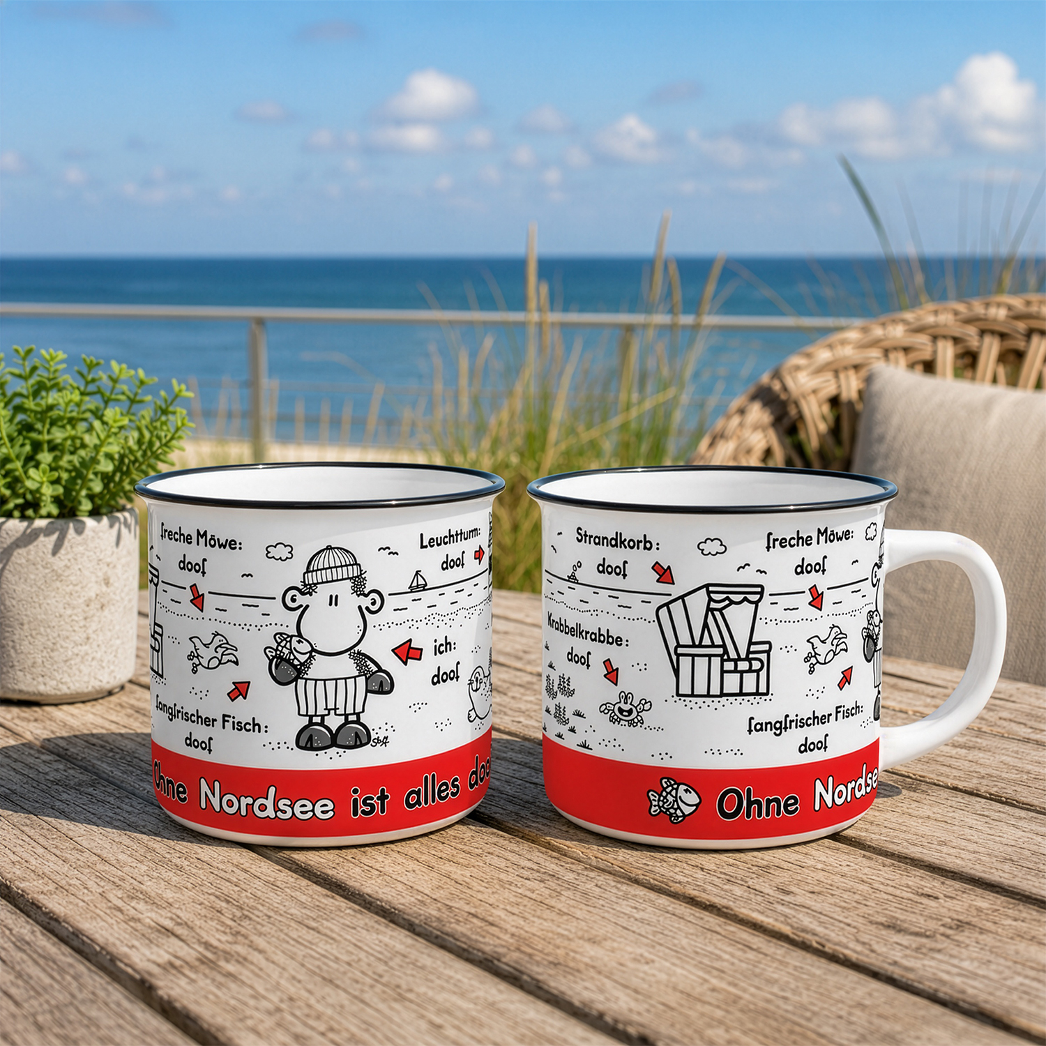 Weiße Keramik-Tassen mit Cartoon-Schafen und rotem Bodenband, Spruch 'Ohne Nordsee ist alles doof'.