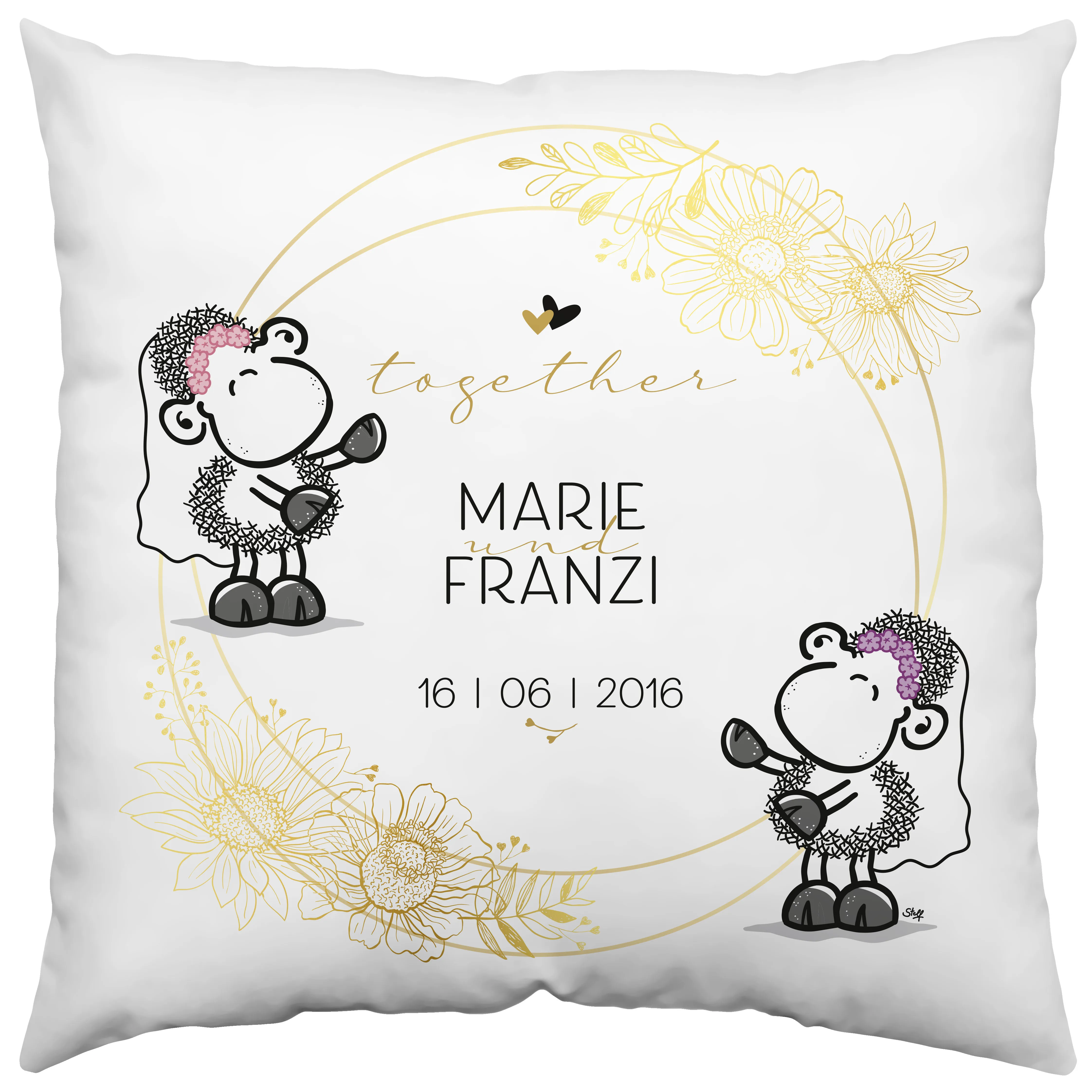 Weißes Hochzeitskissen mit zwei Schäfchen im Blumenkranz und Namen/Datum