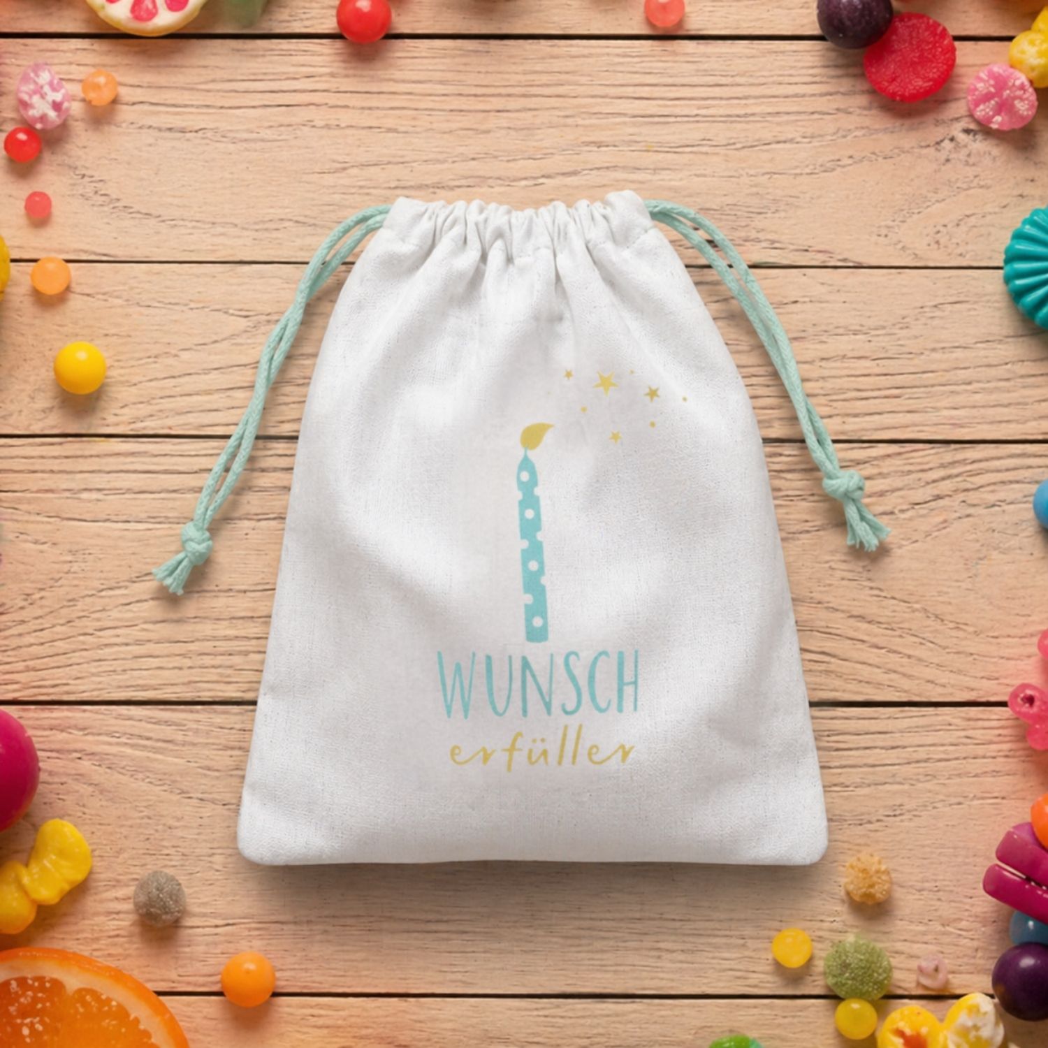 Weißes Canvas-Säckchen mit Mint-Print einer Kerze und Sternen