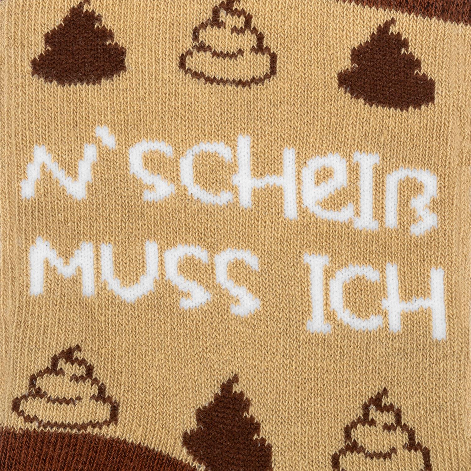 Beige Stricksocken mit Schäfchen-Motiven und frechem Schriftzug