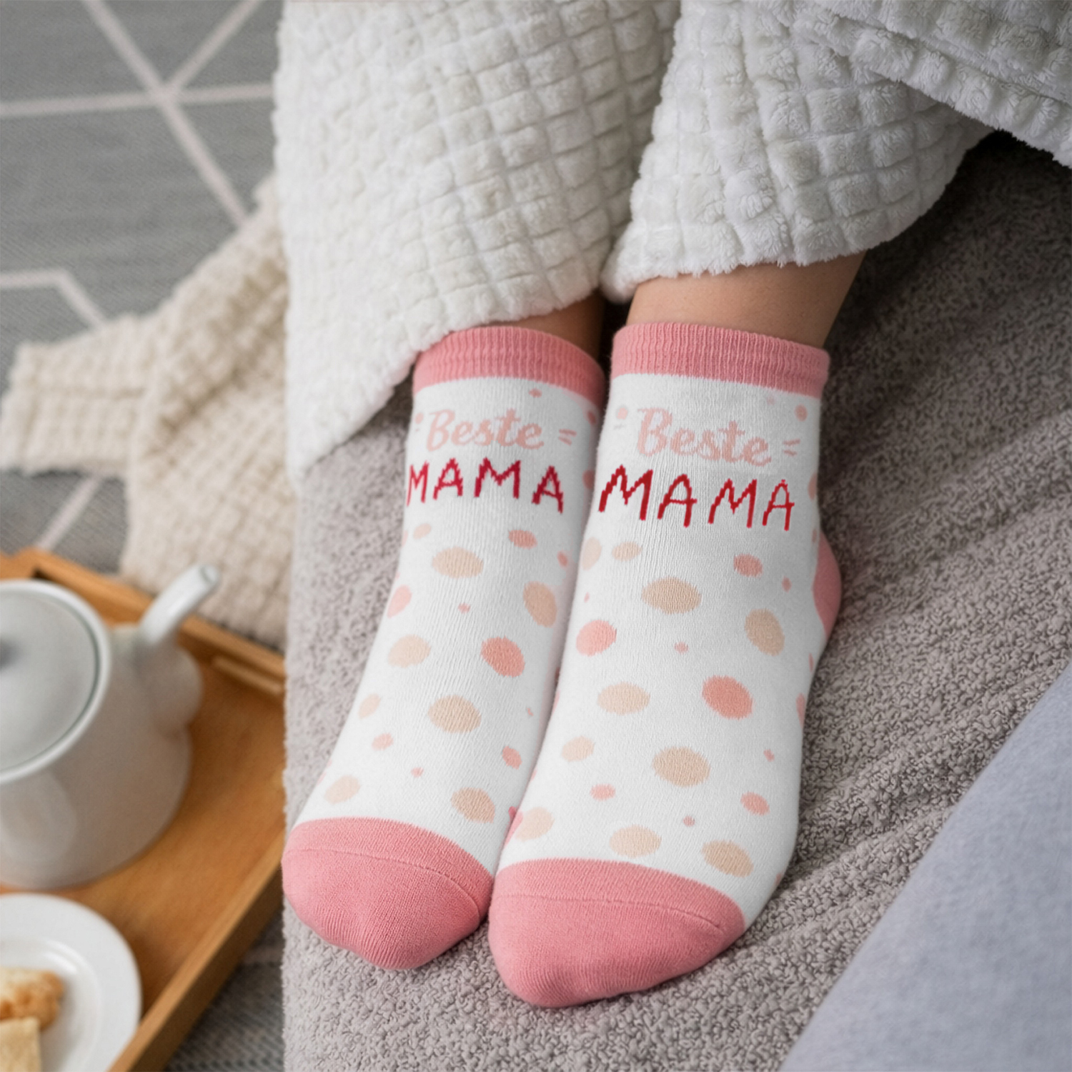 Weiße Zaubersocken mit rosa Akzenten und Schriftzug 'Beste Mama'