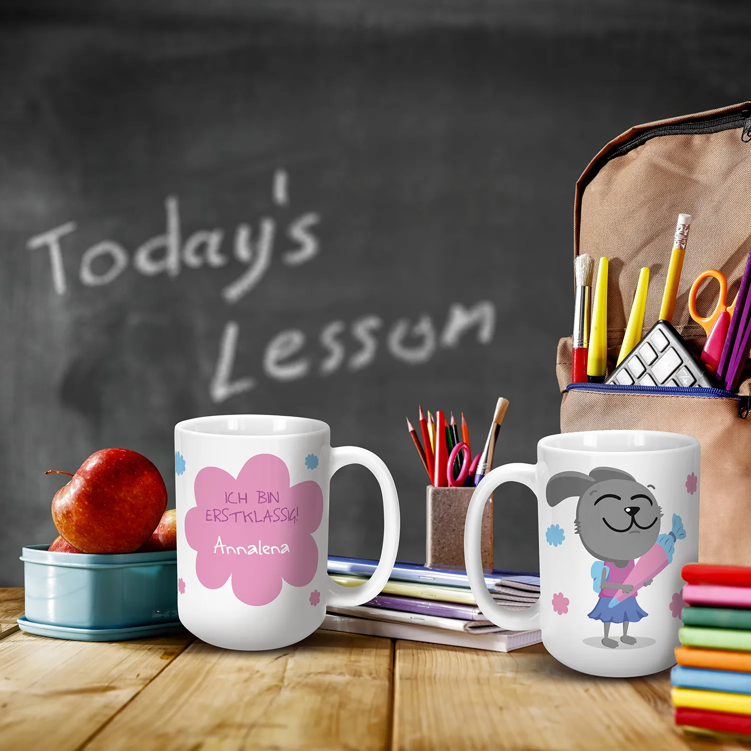 Weiße XL-Keramiktasse mit pinker Blume und personalisiertem Namenszug