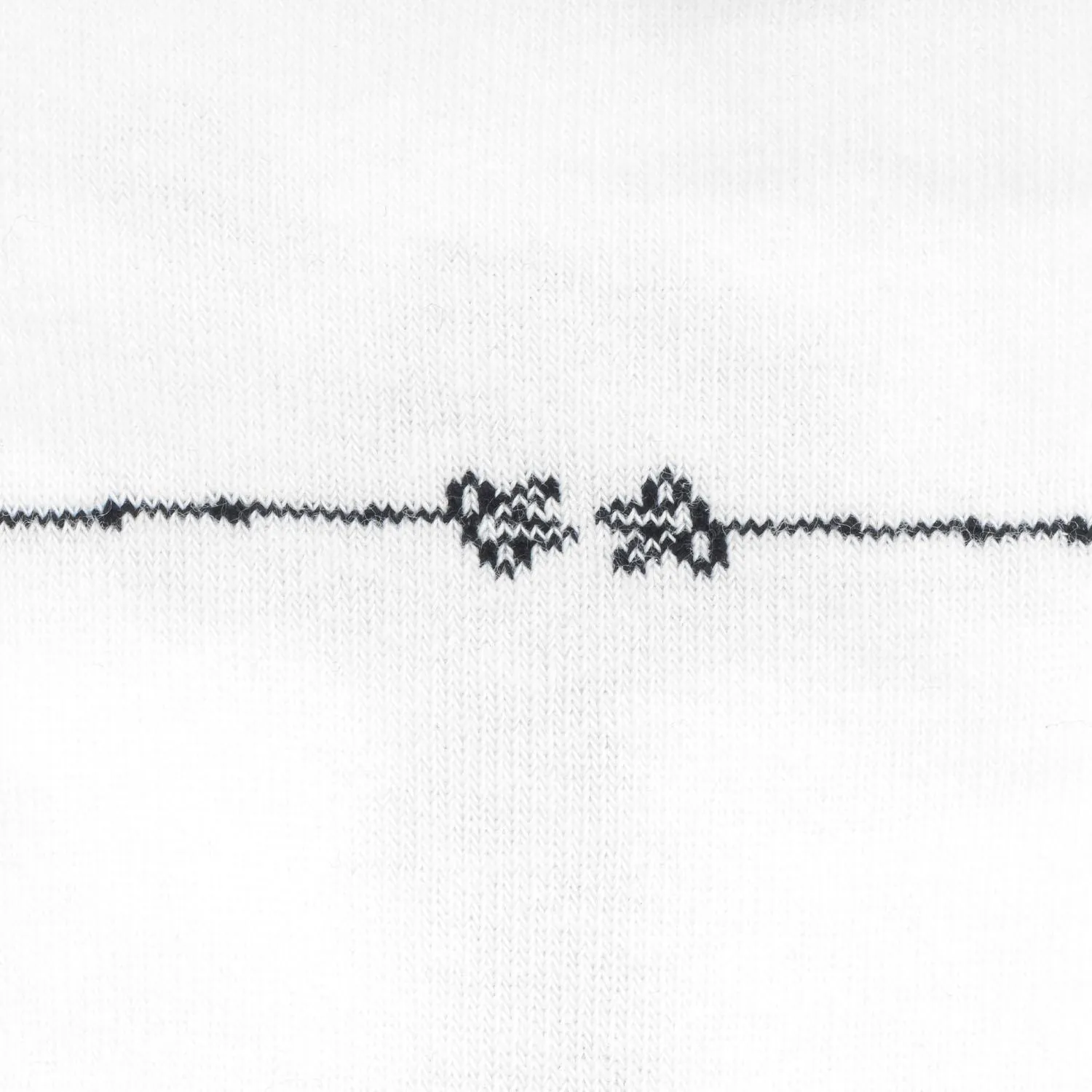 Weiße Zaubersocken mit Herz-Motiv in schwarzer Linie